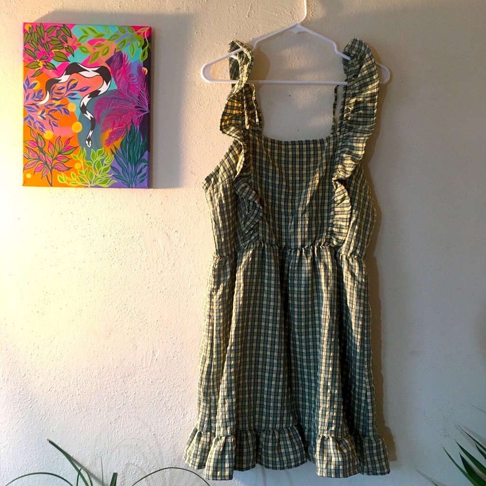 Apron style plaid Dress size Lg.